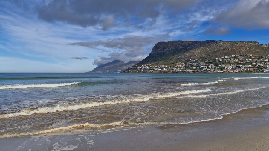 To Let 1 Bedroom Property for Rent in Clovelly Western Cape